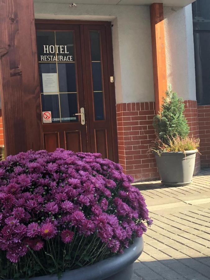Hotel Na Kafkove Ostrava Luaran gambar