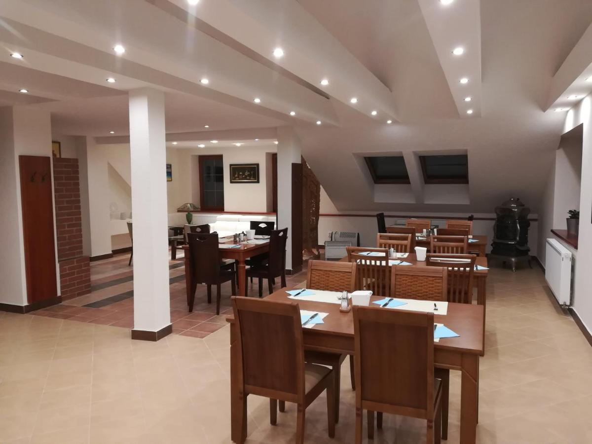 Hotel Na Kafkove Ostrava Luaran gambar